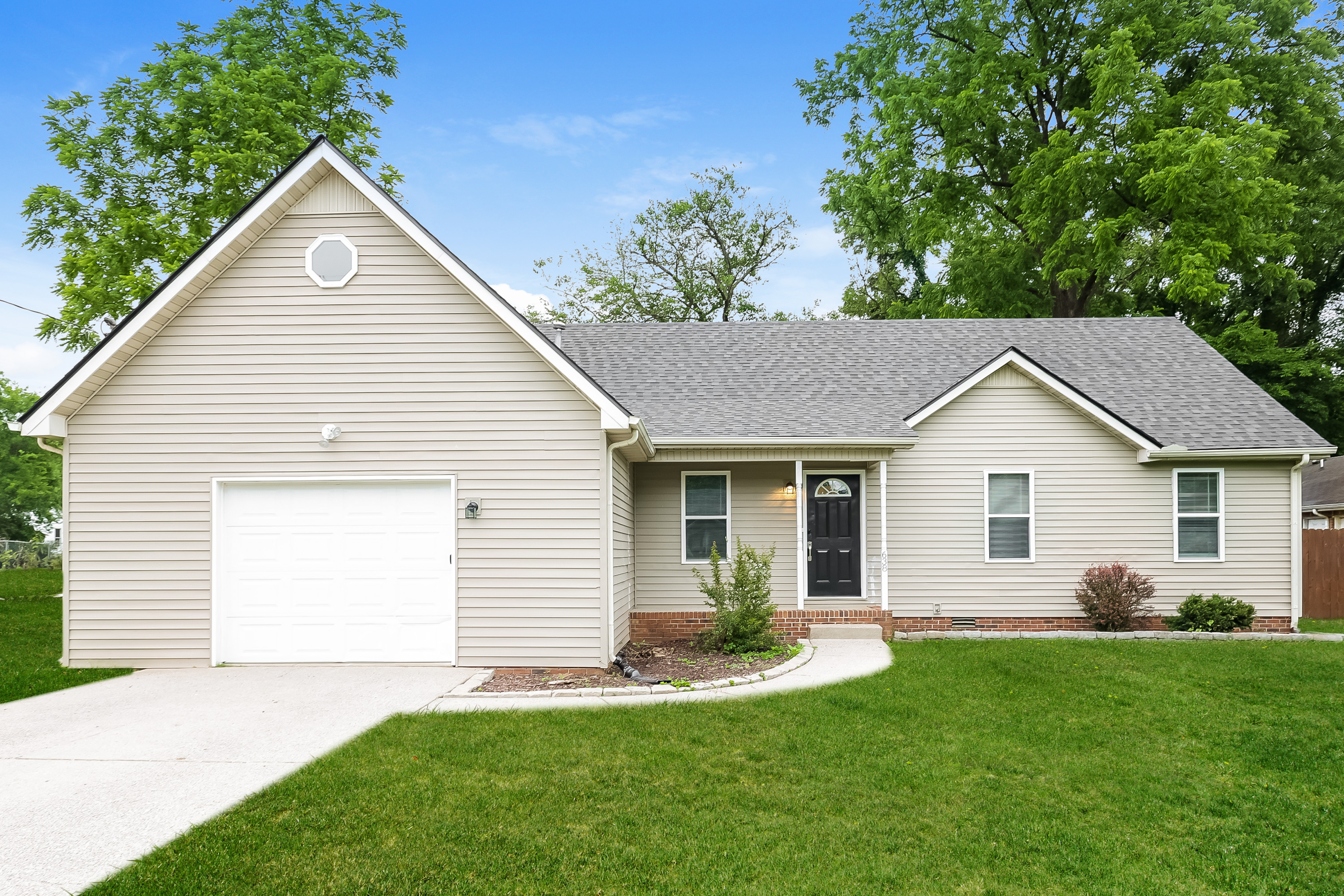 638 COURTLAND ST MURFREESBORO, TN 37130